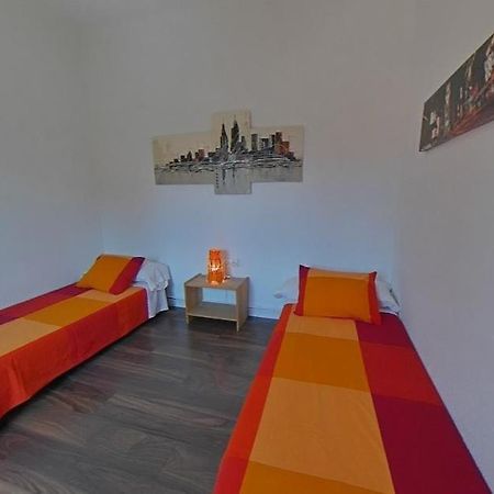 Near Clot & Sagrada Familia Apartment Barcelona Buitenkant foto