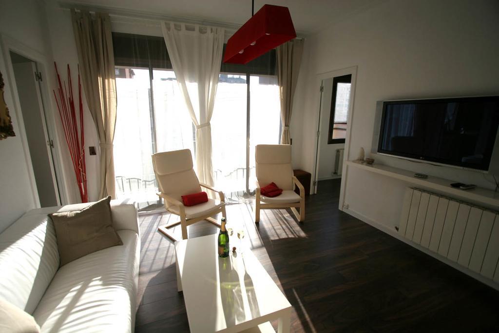 Near Clot & Sagrada Familia Apartment Barcelona Buitenkant foto